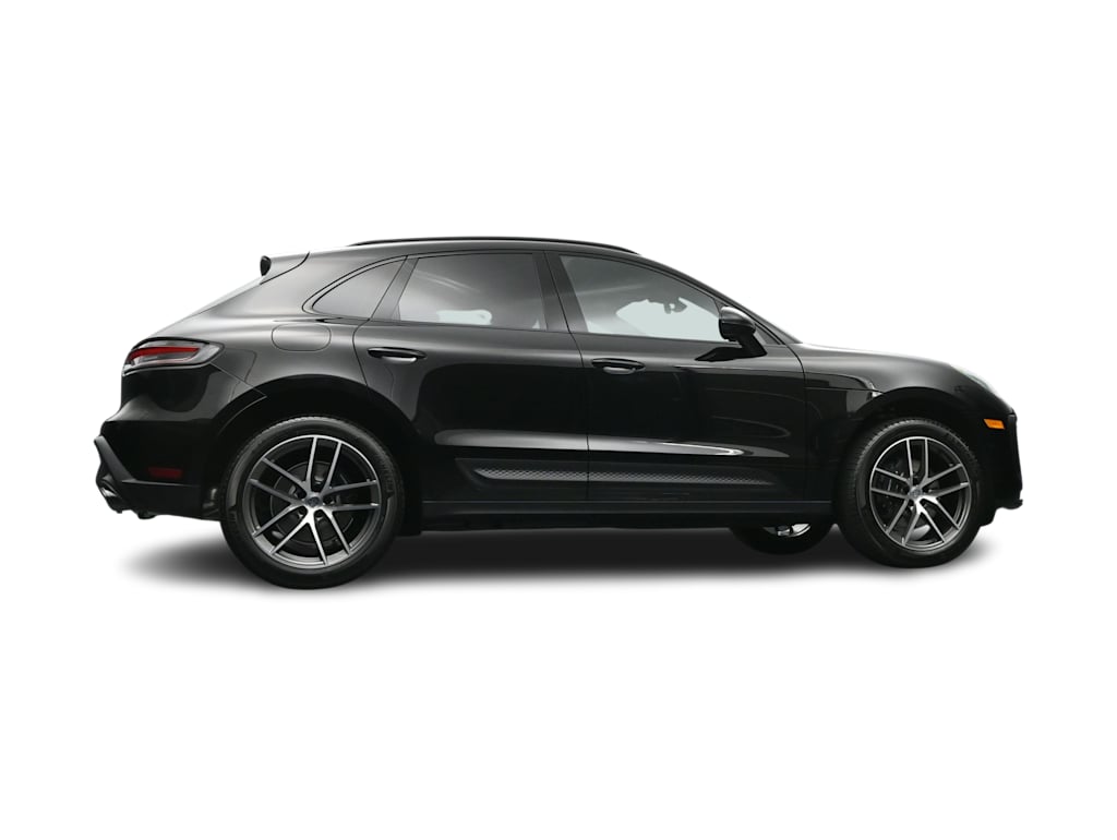 Thumbnail: 2026 Porsche Macan - 41