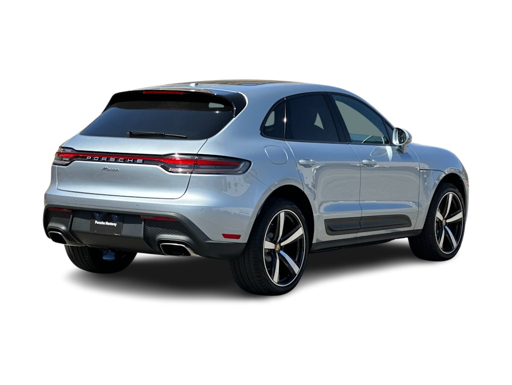 Thumbnail: 2024 Porsche Macan - 17