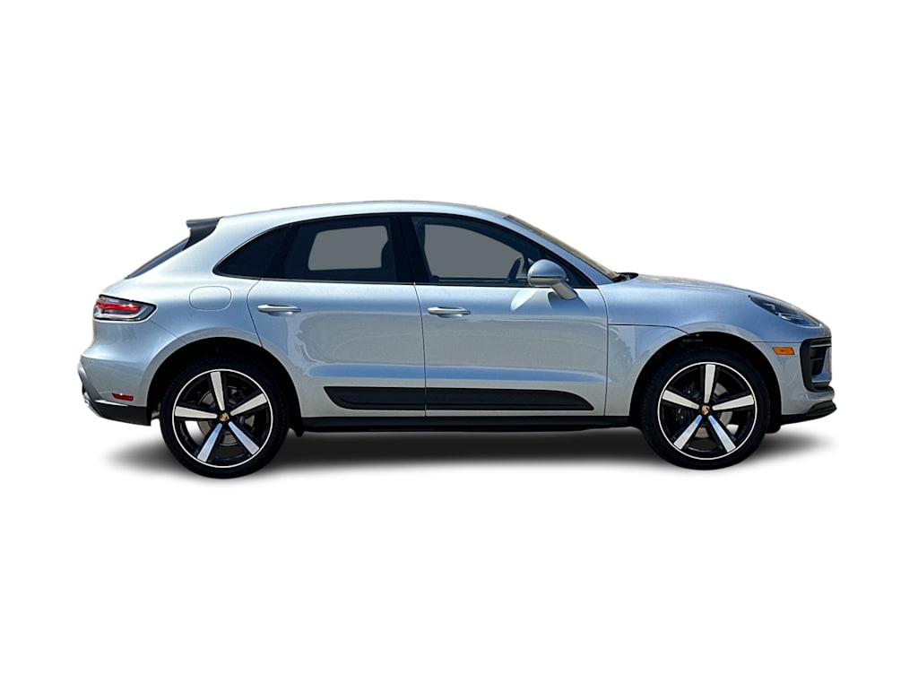 Thumbnail: 2024 Porsche Macan - 18