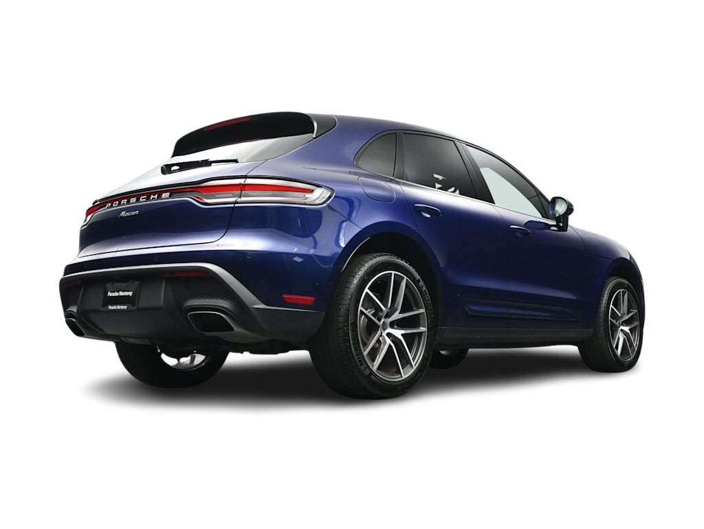 Thumbnail: 2026 Porsche Macan - 38