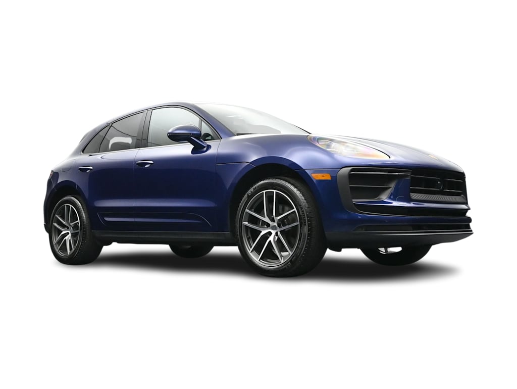 Thumbnail: 2026 Porsche Macan - 41