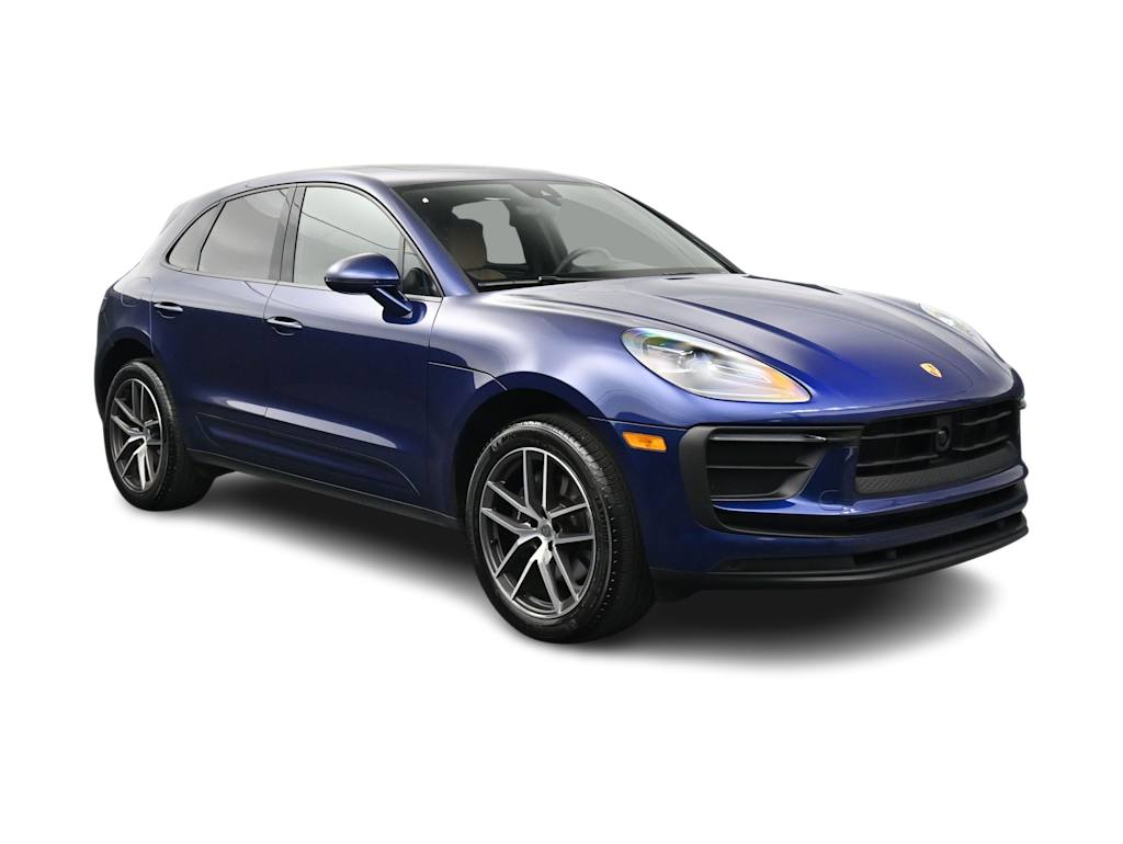 Thumbnail: 2026 Porsche Macan - 26