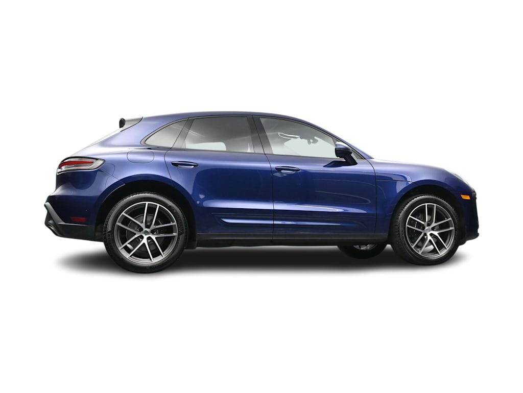 Thumbnail: 2026 Porsche Macan - 40