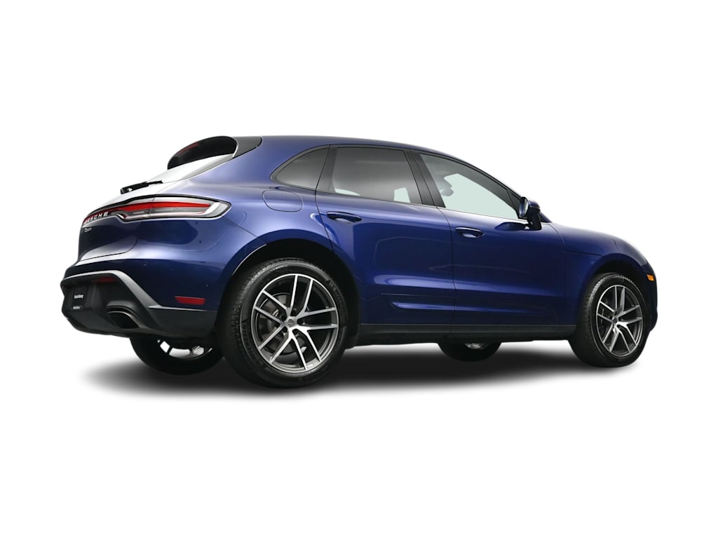 Thumbnail: 2026 Porsche Macan - 39