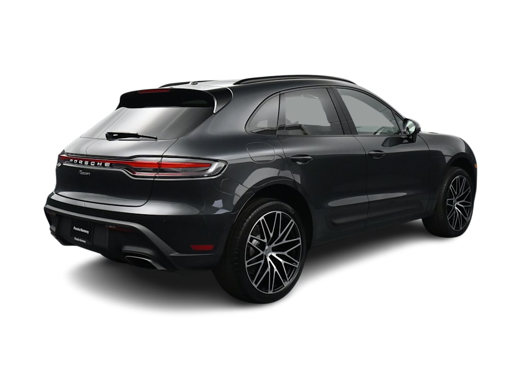 Thumbnail: 2026 Porsche Macan - 25