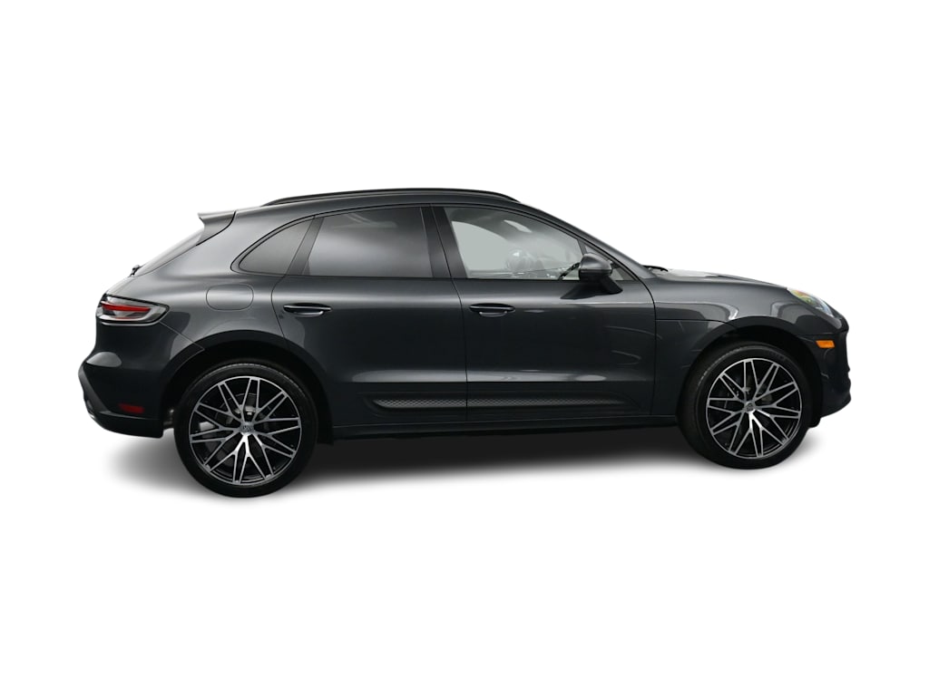 Thumbnail: 2026 Porsche Macan - 26
