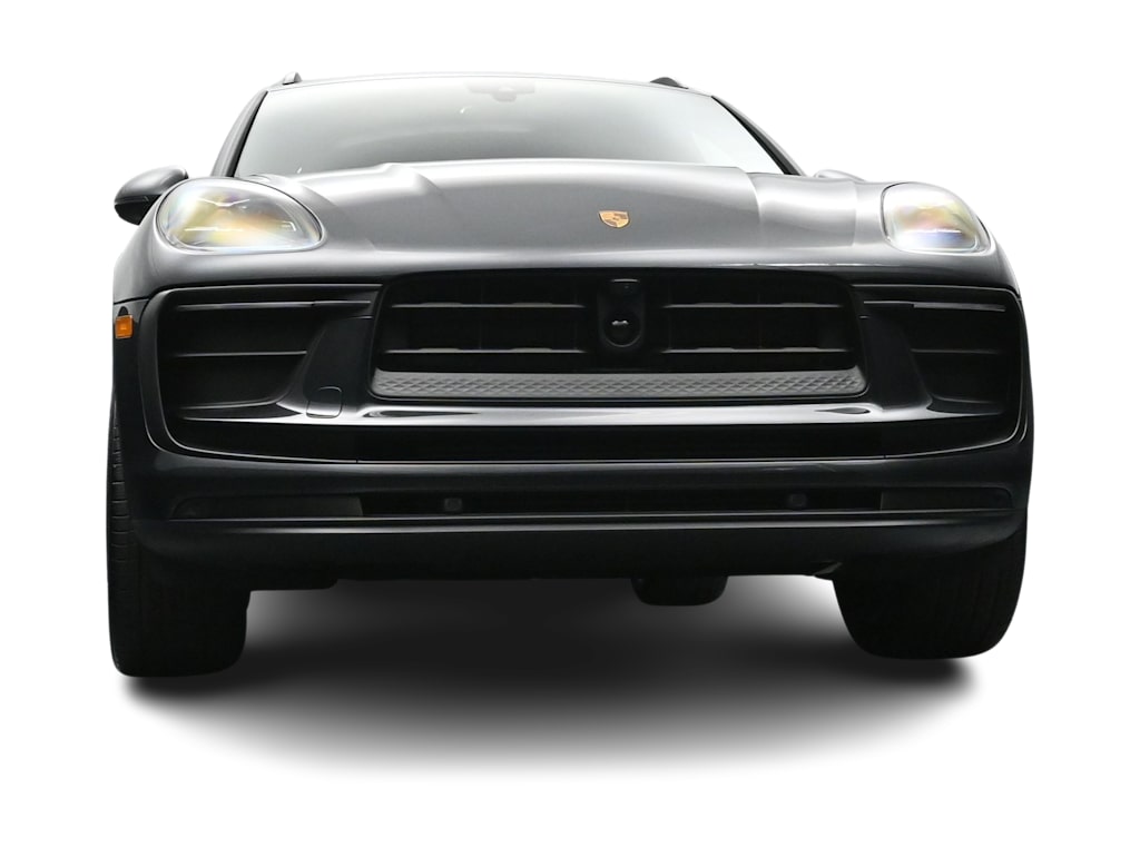 Thumbnail: 2026 Porsche Macan - 44
