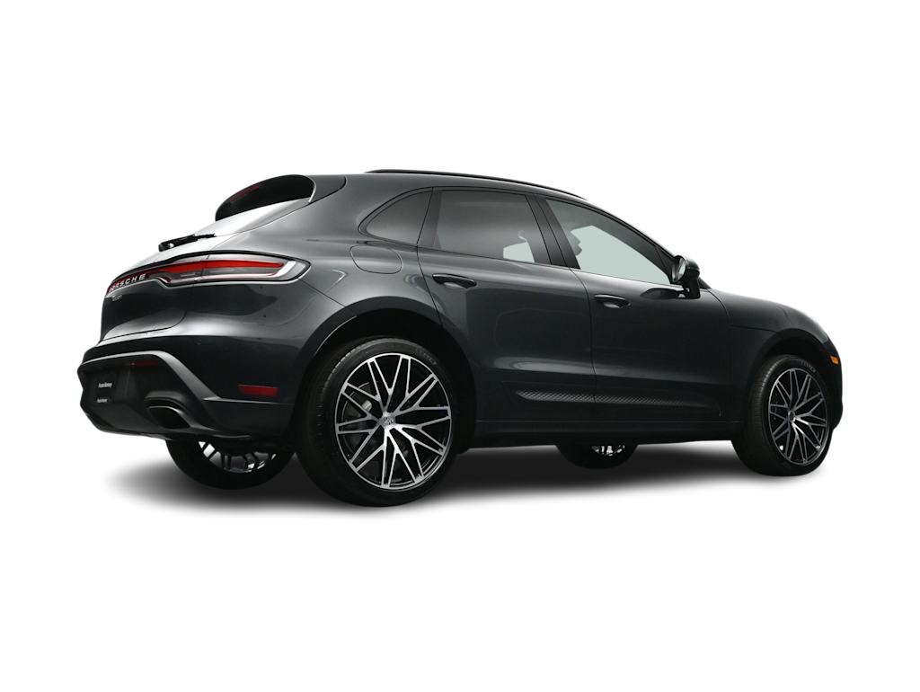 Thumbnail: 2026 Porsche Macan - 41