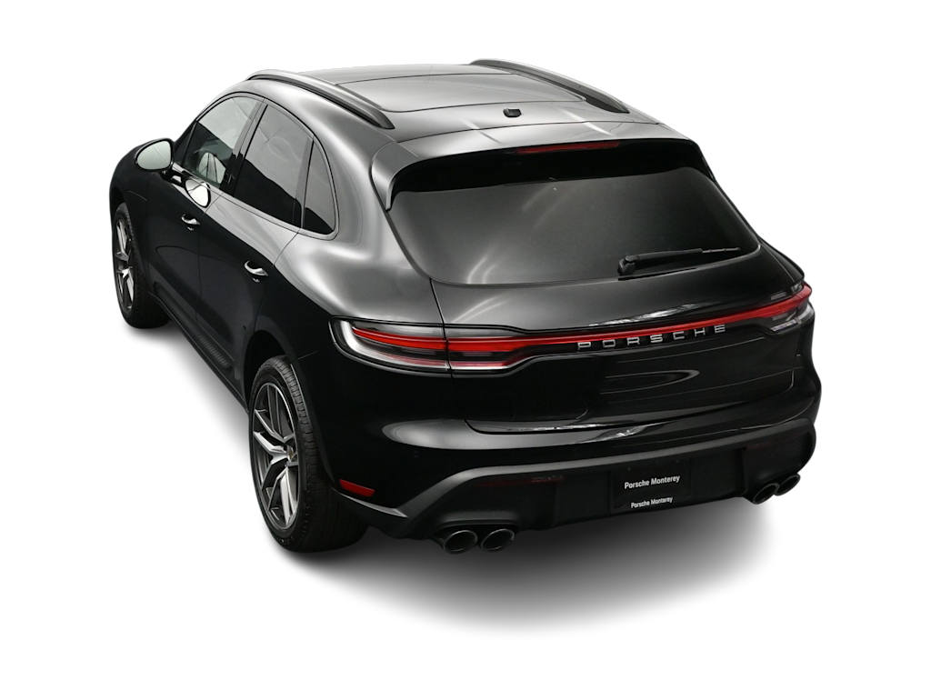 Thumbnail: 2026 Porsche Macan - 31
