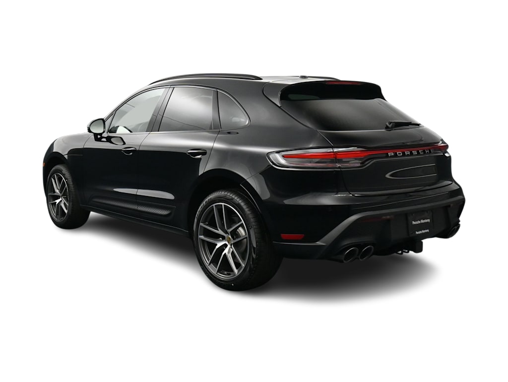 Thumbnail: 2026 Porsche Macan - 4