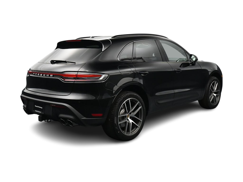 Thumbnail: 2026 Porsche Macan - 25
