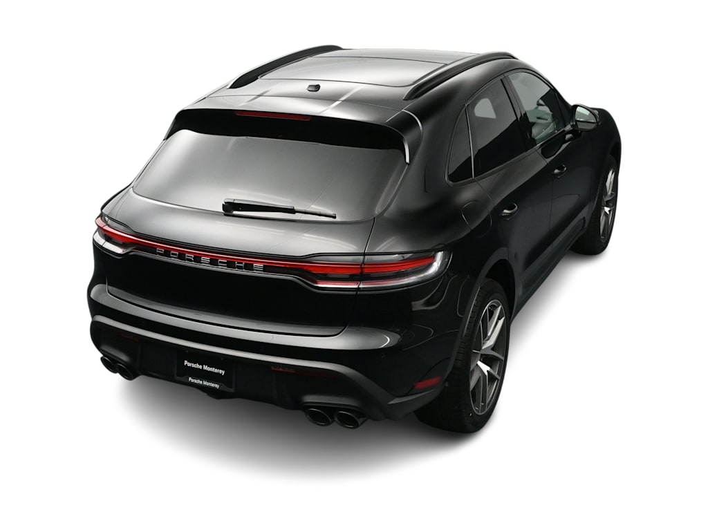 Thumbnail: 2026 Porsche Macan - 32