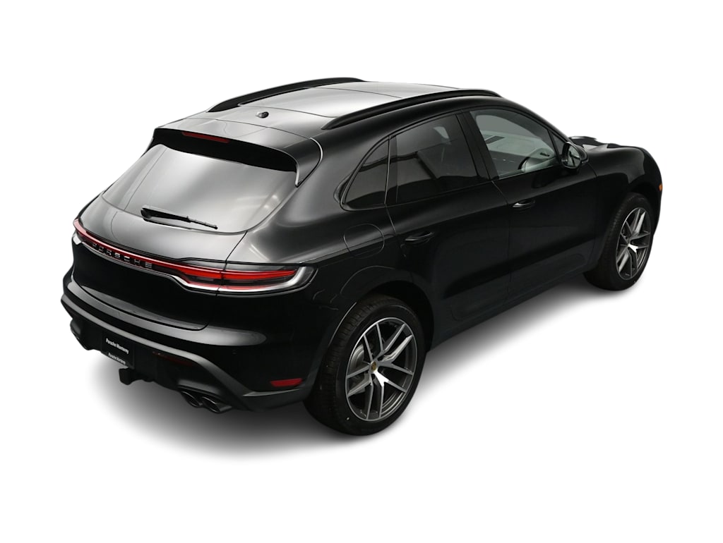Thumbnail: 2026 Porsche Macan - 33