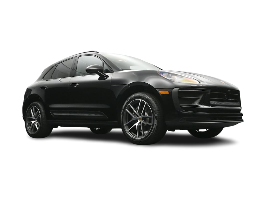 Thumbnail: 2026 Porsche Macan - 43