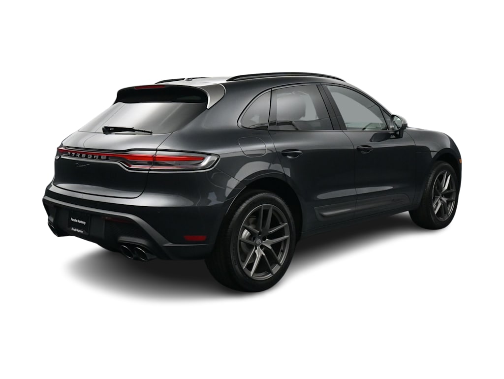 Thumbnail: 2026 Porsche Macan - 26
