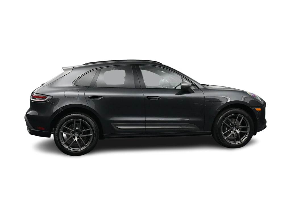 Thumbnail: 2026 Porsche Macan - 27