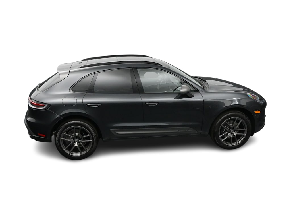 Thumbnail: 2026 Porsche Macan - 35