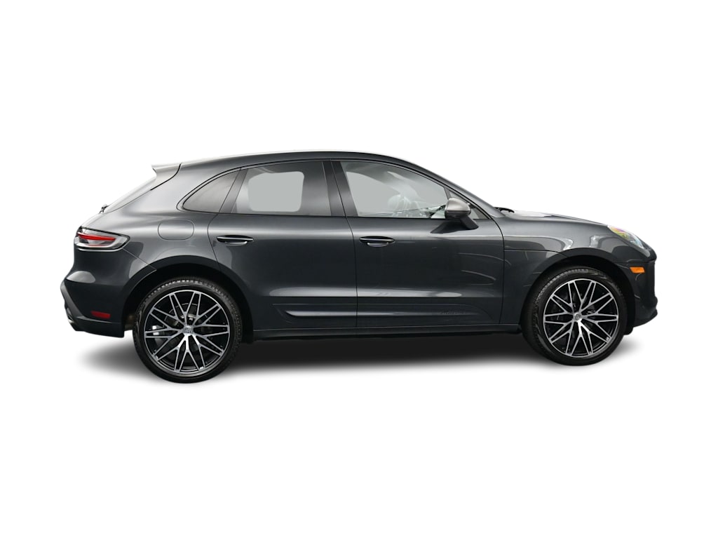 Thumbnail: 2025 Porsche Macan - 28