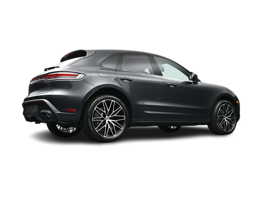 Thumbnail: 2025 Porsche Macan - 43