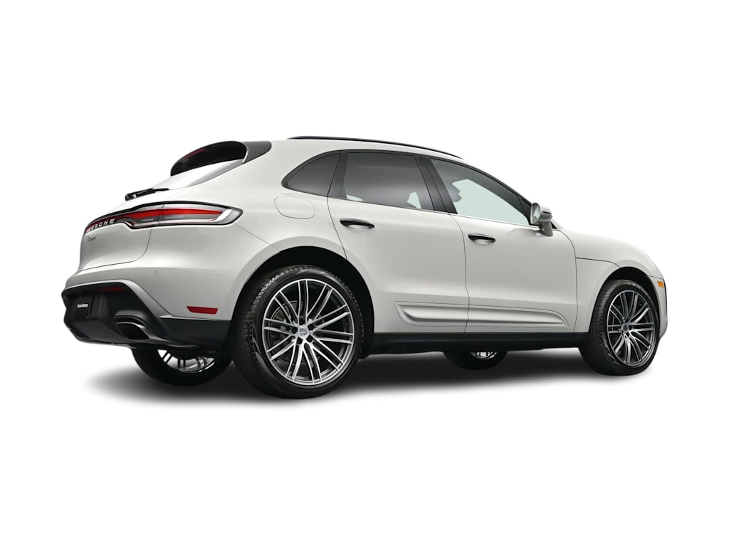 Thumbnail: 2026 Porsche Macan - 40