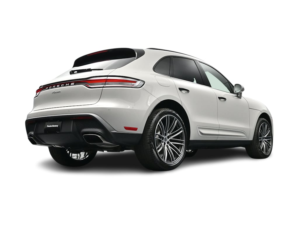 Thumbnail: 2026 Porsche Macan - 39