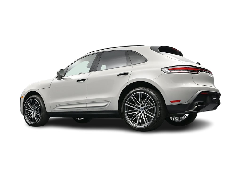 Thumbnail: 2026 Porsche Macan - 37