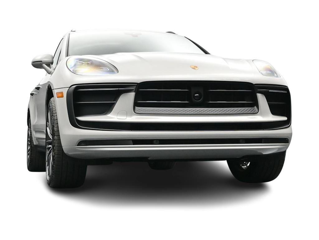 Thumbnail: 2026 Porsche Macan - 43