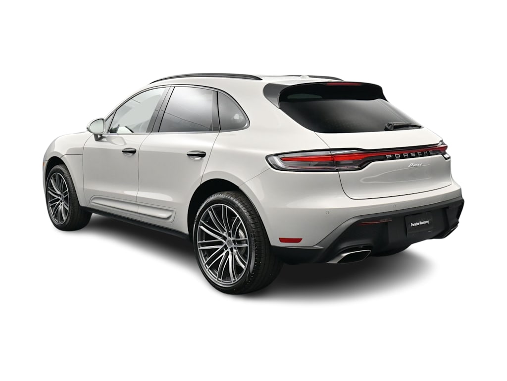 Thumbnail: 2026 Porsche Macan - 4