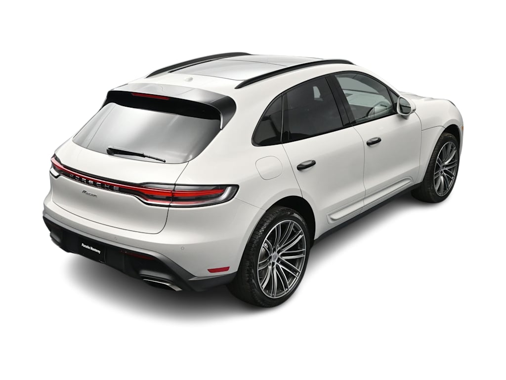Thumbnail: 2026 Porsche Macan - 32