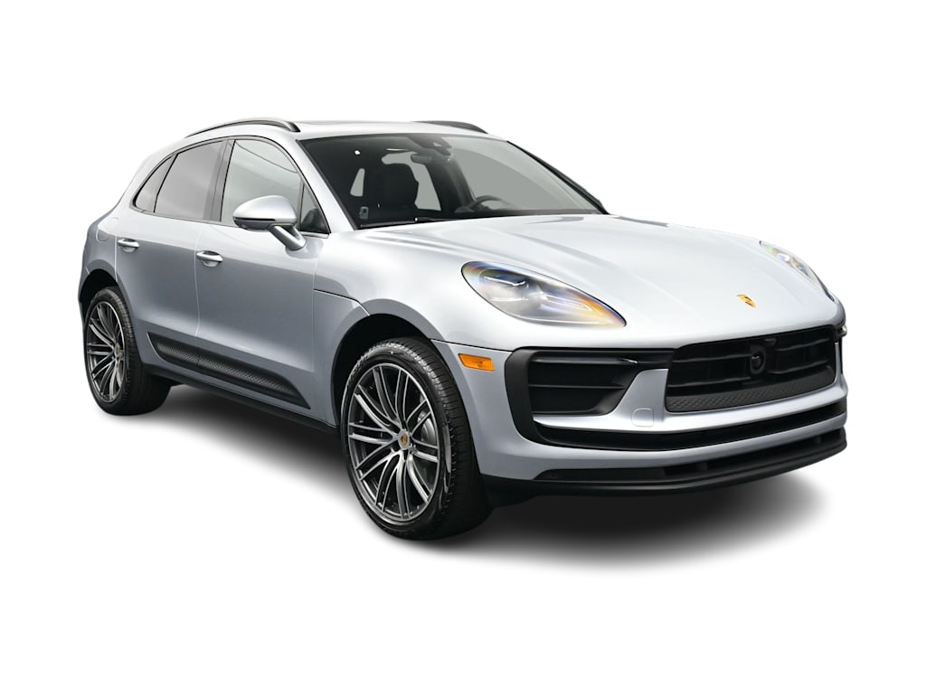 Thumbnail: 2026 Porsche Macan - 27