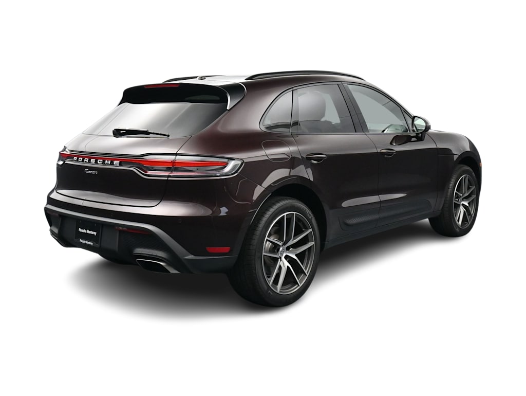 Thumbnail: 2026 Porsche Macan - 26
