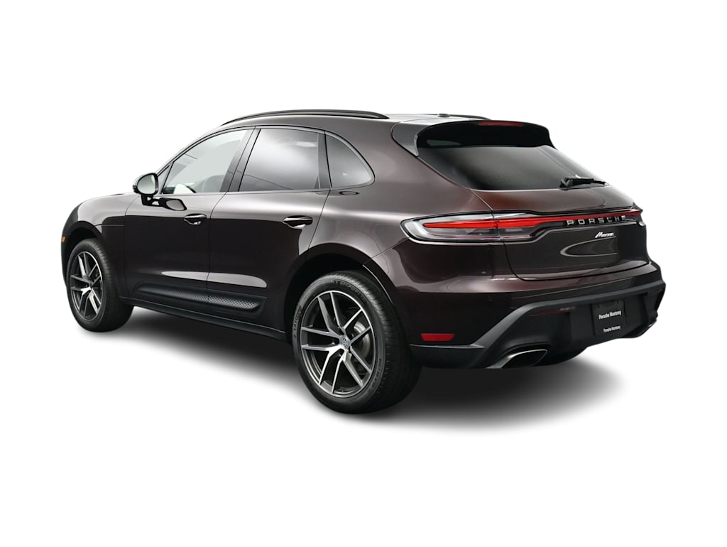 Thumbnail: 2026 Porsche Macan - 4