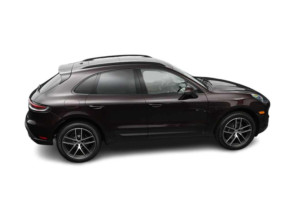 Thumbnail: 2026 Porsche Macan - 35