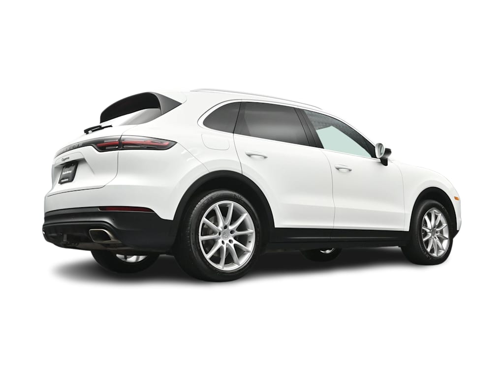 Thumbnail: 2021 Porsche Cayenne - 39