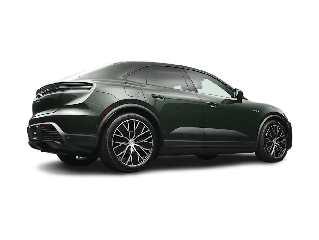 Thumbnail: 2026 Porsche Macan - 42