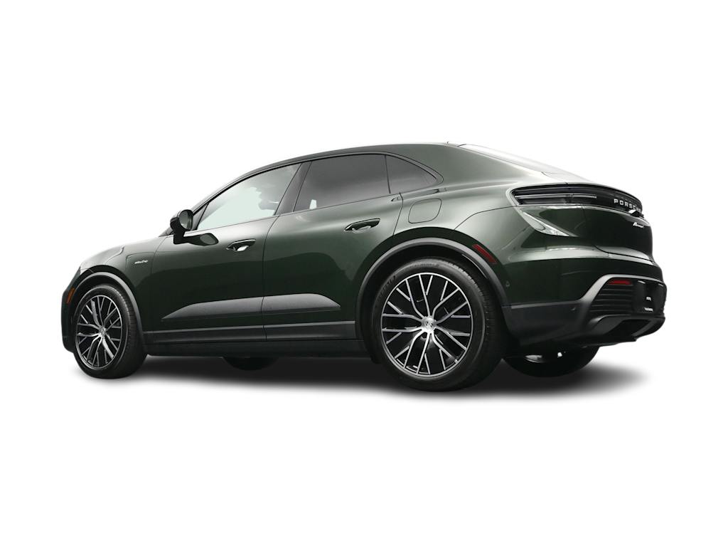 Thumbnail: 2026 Porsche Macan - 39
