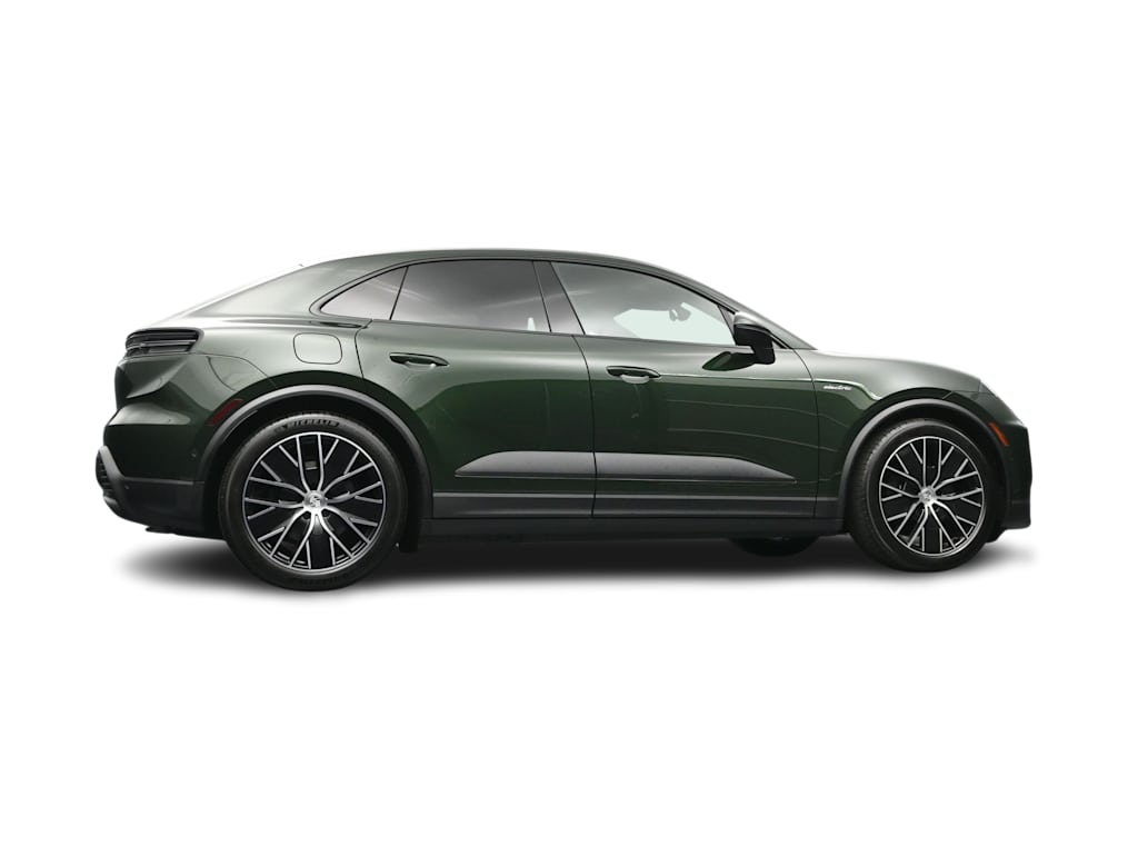Thumbnail: 2026 Porsche Macan - 43
