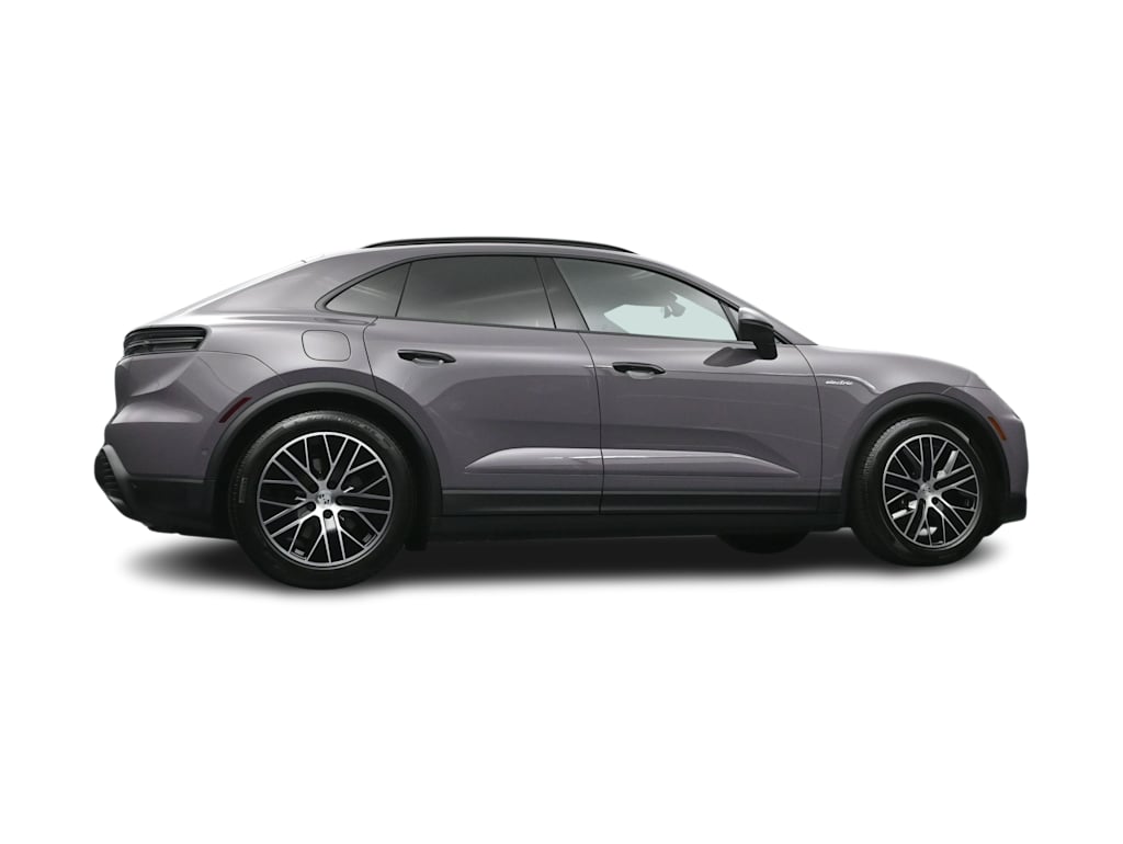 Thumbnail: 2026 Porsche Macan - 42