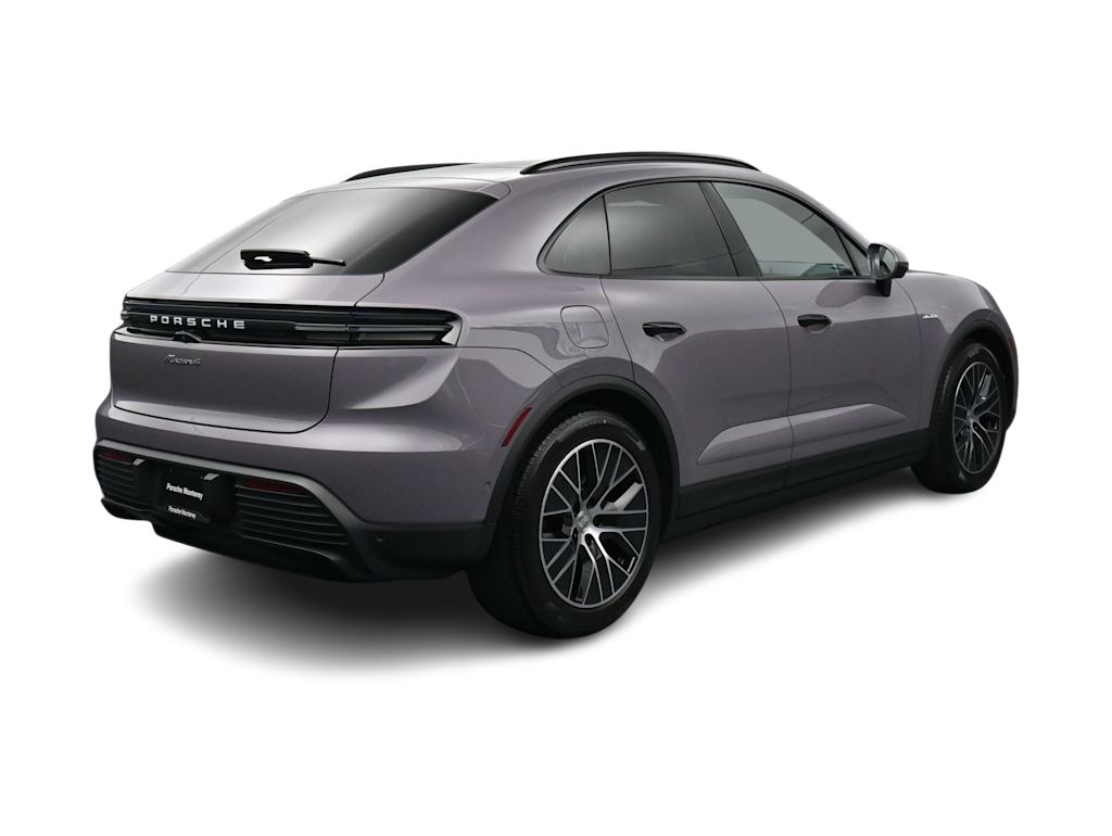 Thumbnail: 2026 Porsche Macan - 25