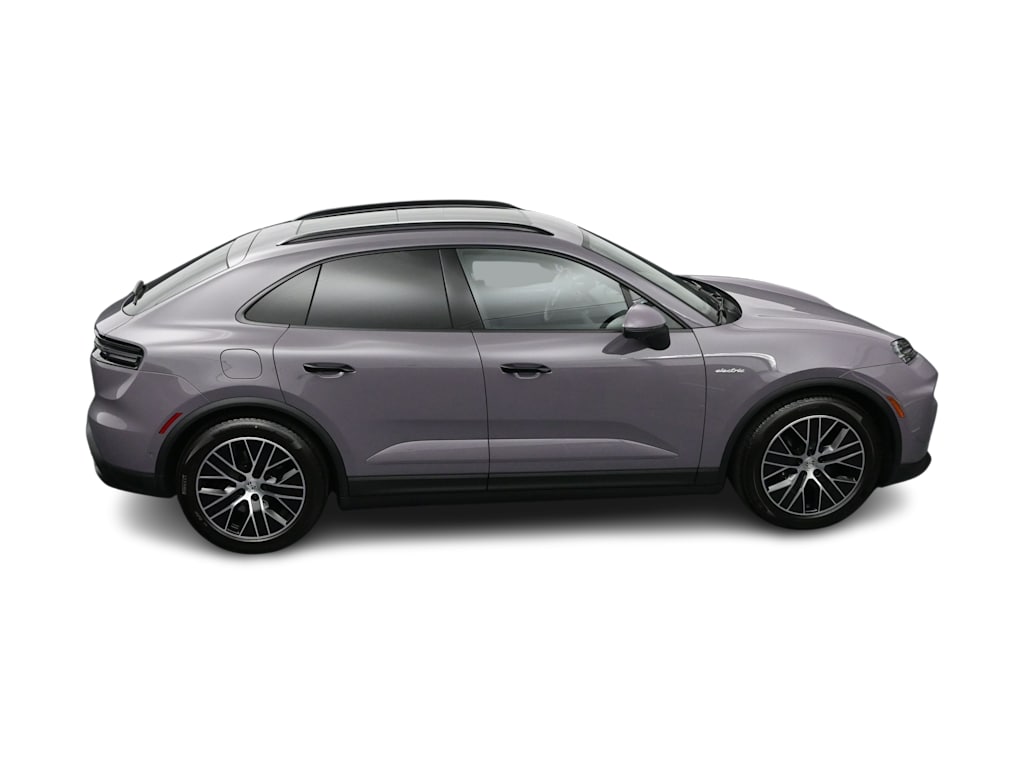 Thumbnail: 2026 Porsche Macan - 34