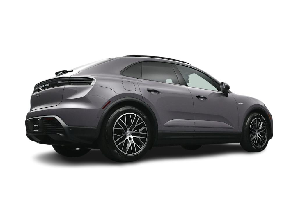 Thumbnail: 2026 Porsche Macan - 41