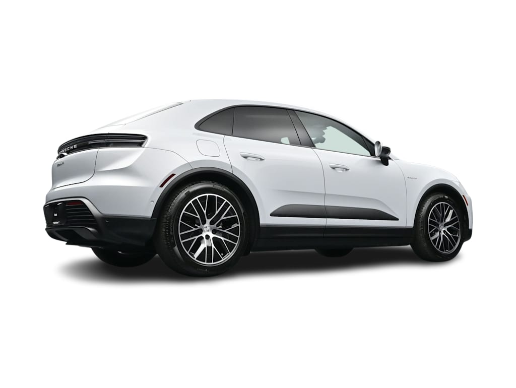 Thumbnail: 2026 Porsche Macan - 48