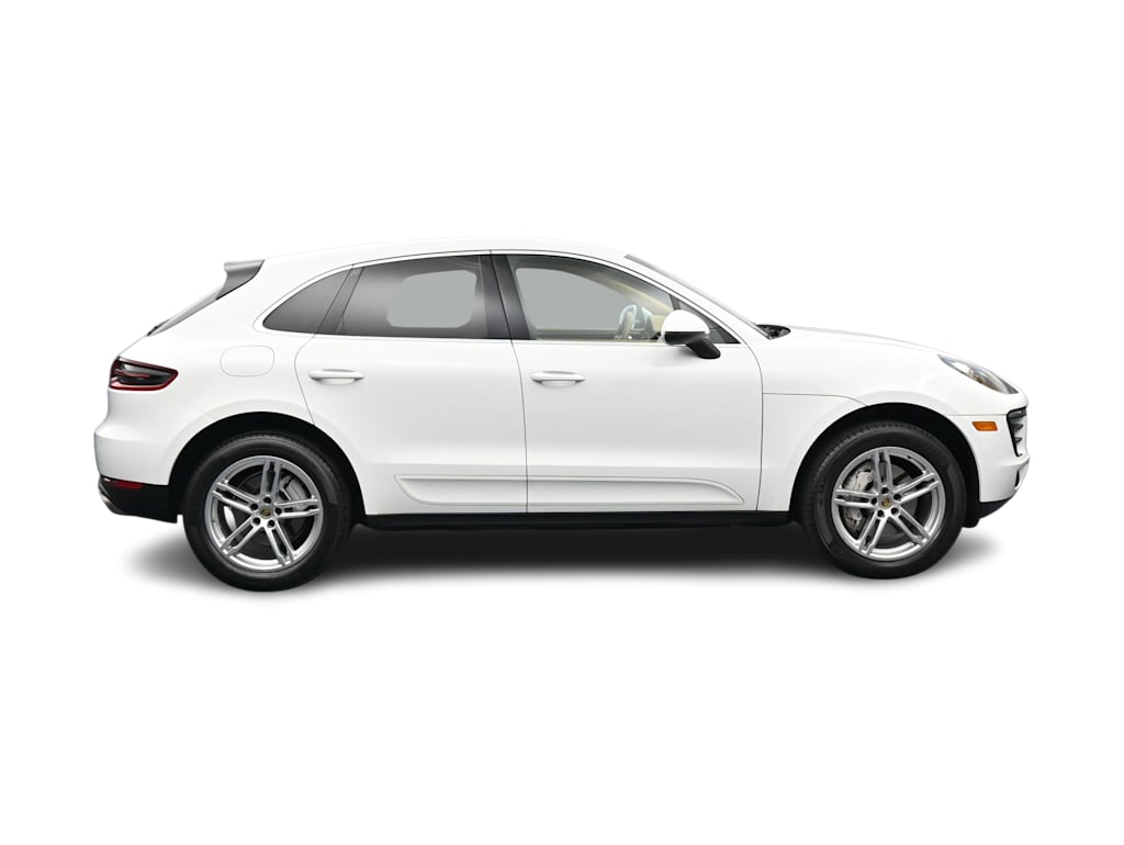 Thumbnail: 2015 Porsche Macan - 24