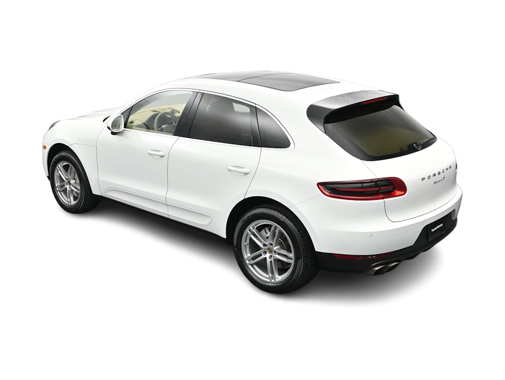Thumbnail: 2015 Porsche Macan - 28