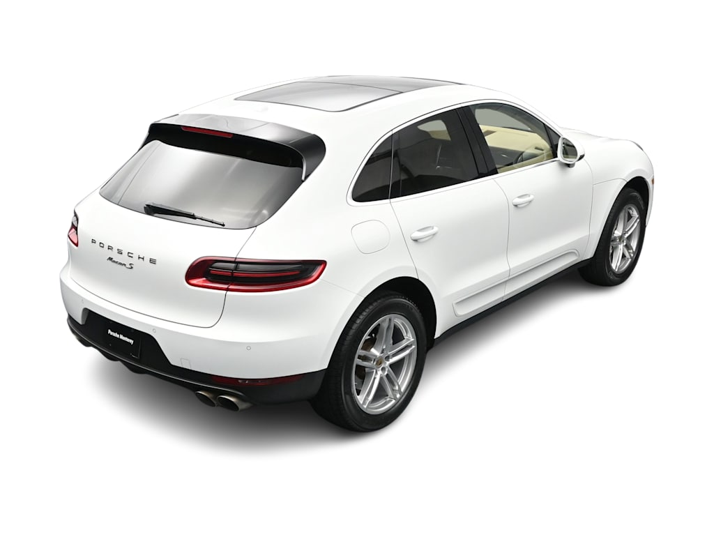 Thumbnail: 2015 Porsche Macan - 31