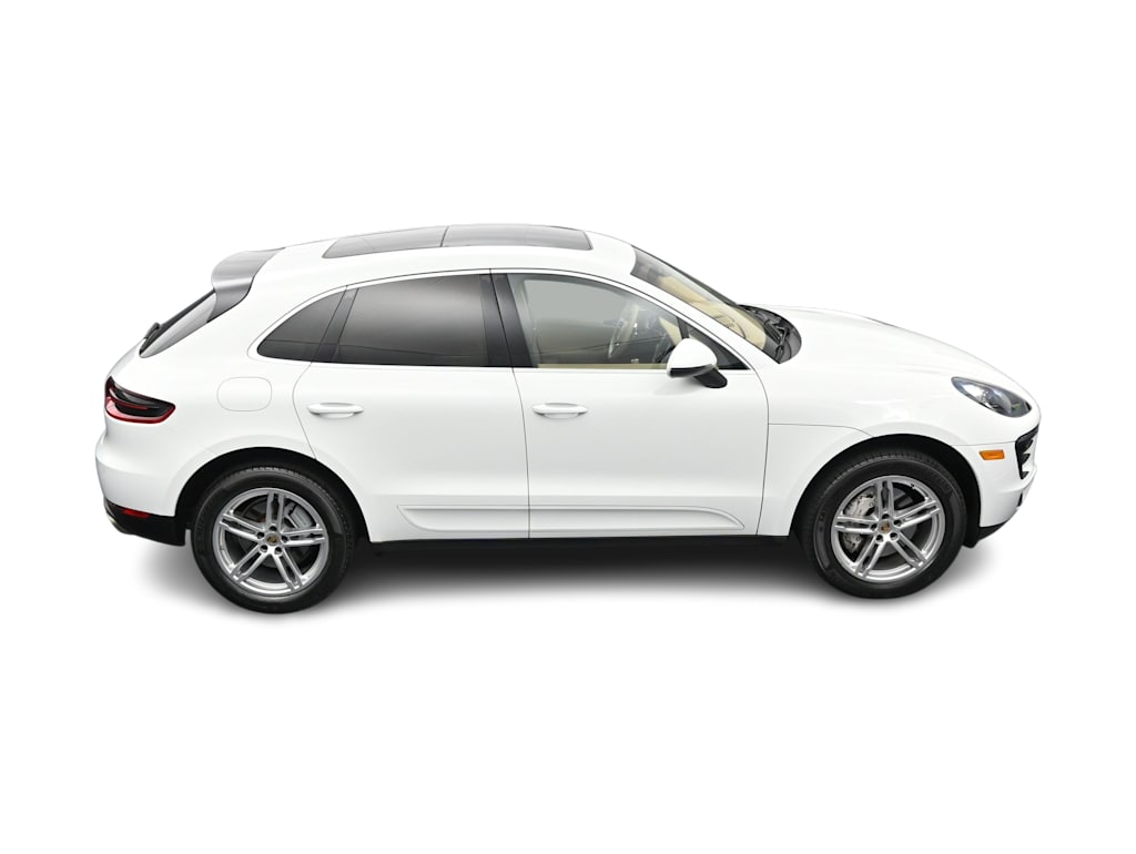 Thumbnail: 2015 Porsche Macan - 32