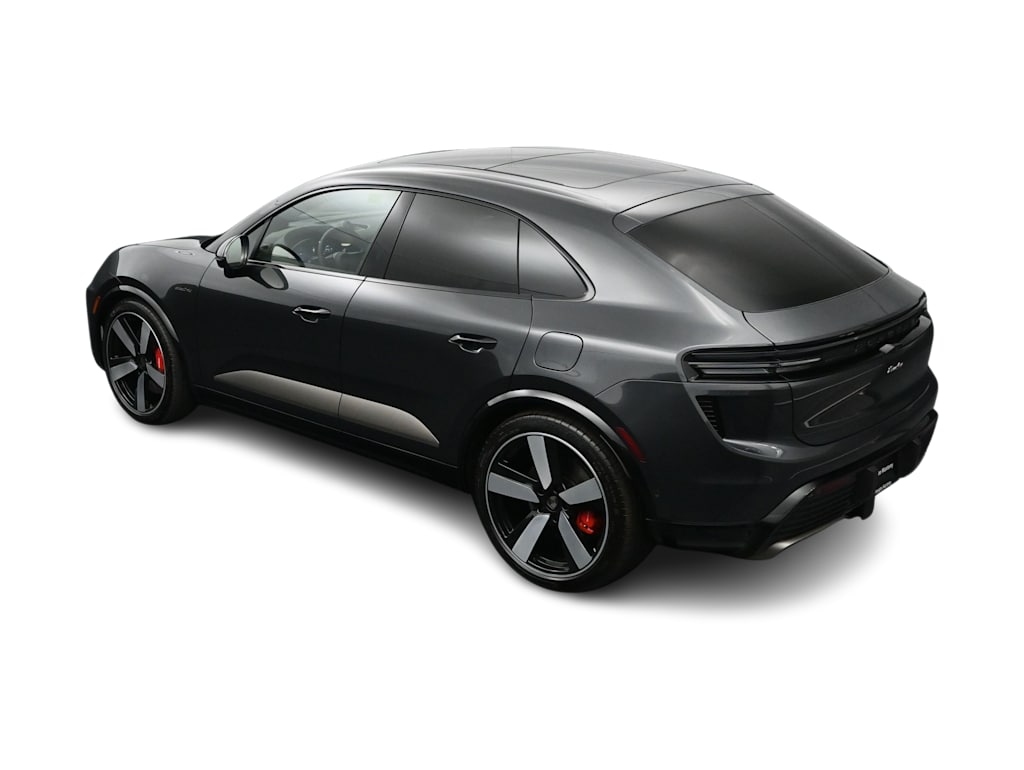 Thumbnail: 2026 Porsche Macan - 32