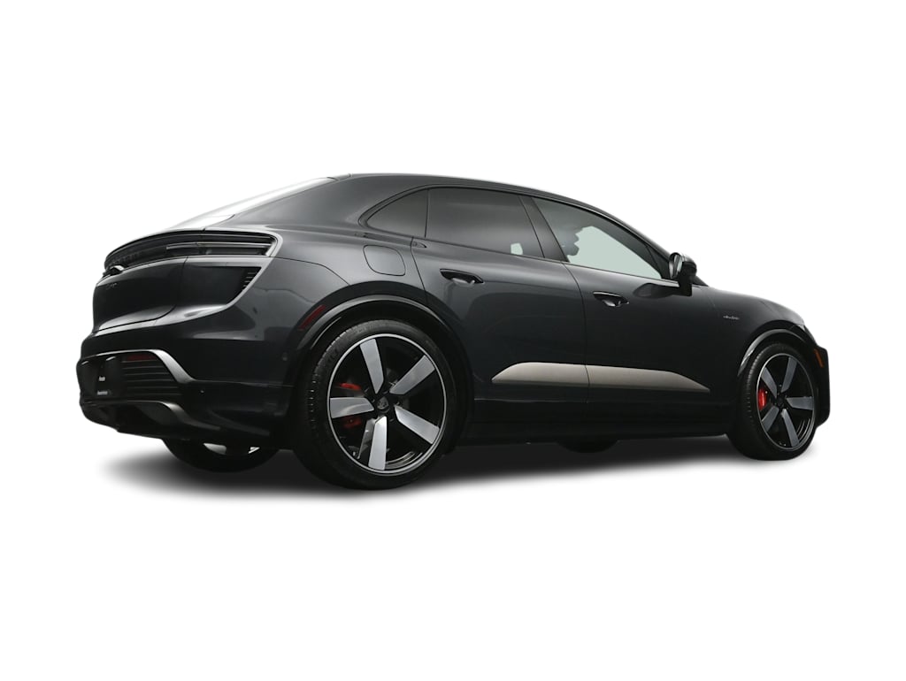 Thumbnail: 2026 Porsche Macan - 43