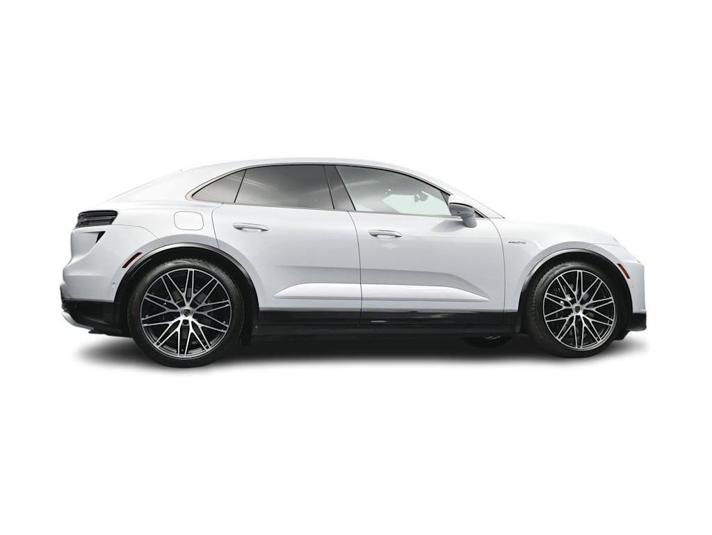 Thumbnail: 2026 Porsche Macan - 48