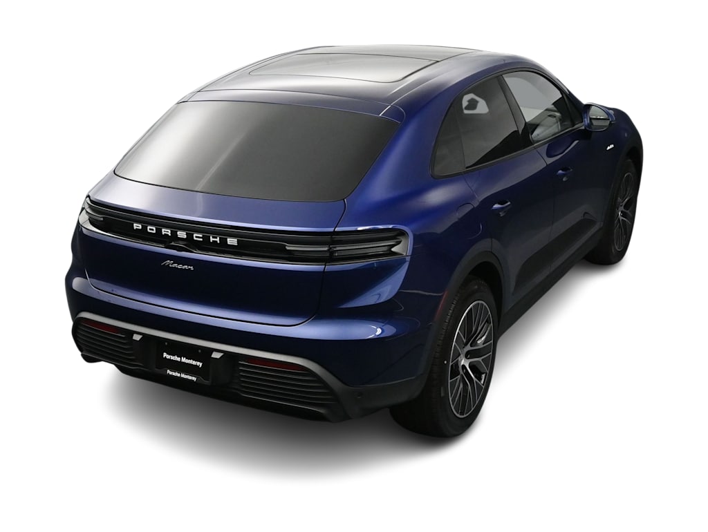 Thumbnail: 2026 Porsche Macan - 32